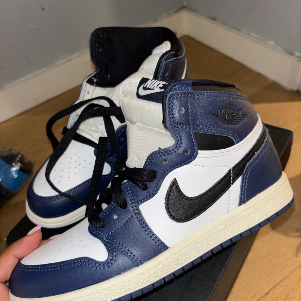Nike Kids' Navy and White High-Top Sneakers